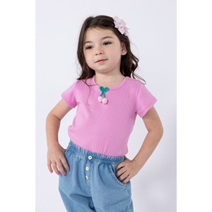 Blusa infantil feminina em malha canelada com pingente de crochê Rosa Claro