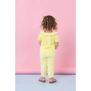 Blusa infantil feminina em malha com bordado inglês e faixa de cabelo Amarelo Claro