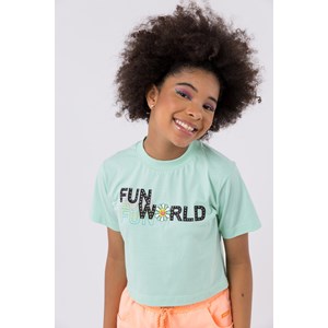 Camiseta cropped teen Feminino com silk e bordado eletrônico Verde Claro