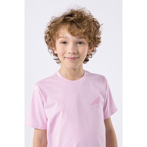 Camiseta infantil masculina em malha com estampa quadricromia nas costas Rosa Claro