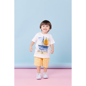 Conjunto Camiseta infantil masculina silkada e bermuda jacquard Amarelo Médio