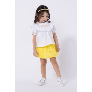 Conjunto infantil feminino com bata bordada e saia-short infantil em tricoline Amarelo Claro
