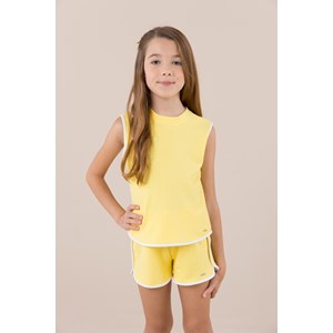 Short infantil menina com cós de elástico e detalhe de vivo branco lateral Amarelo Claro